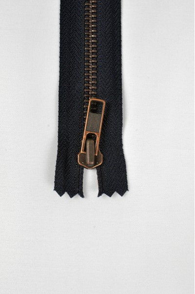 ZIP069  3號拉鏈  單頭拉鏈款式  紅古銅牙拉鏈  開尾拉鏈款式  不設單獨拉鍊訂購 細節-1